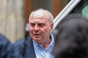 记者:拜仁获2.5亿注资后不会大举引援 重点在改善设施和投资未来